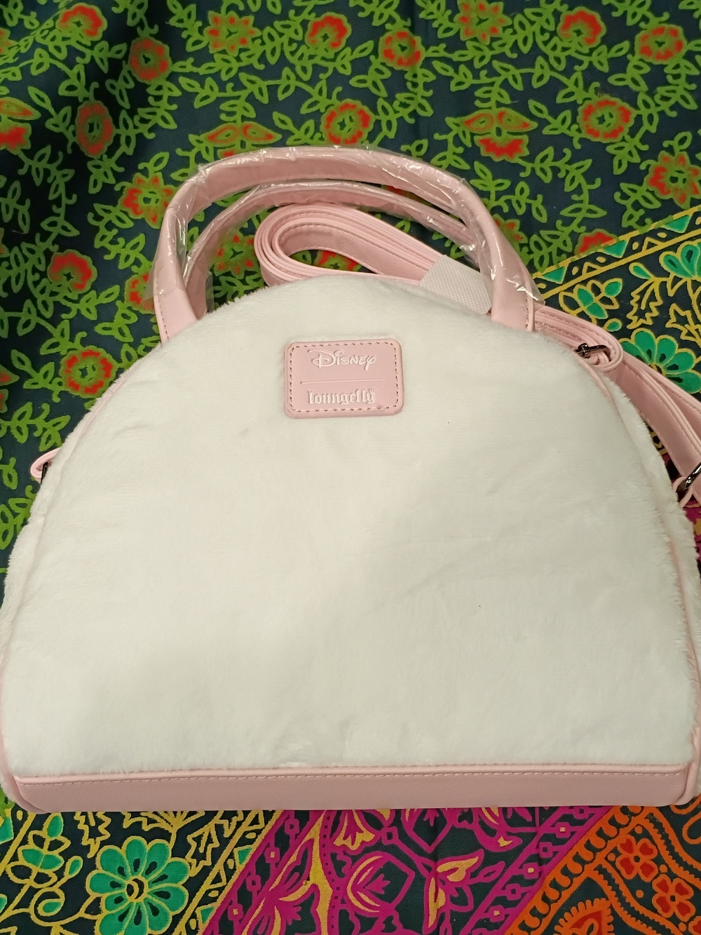 π LOUNGEFLY Marie The Aristocats Faux Fur Purse - Picture 4 of 9
